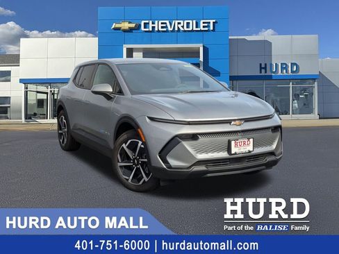 New 2026 Chevrolet Equinox EV LT w/ Comfort Package image 2