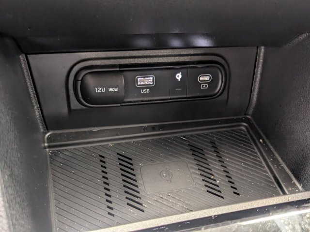 Certified 2023 Kia Sportage EX FWD image 25
