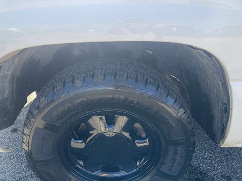 Used 2003 GMC Sierra 1500 SLE RWD image 11