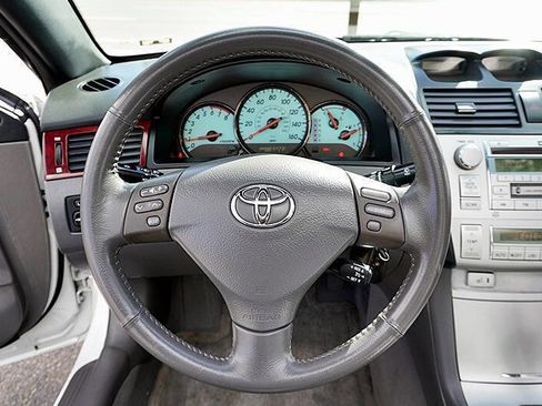Used 2005 Toyota Solara SLE image 21