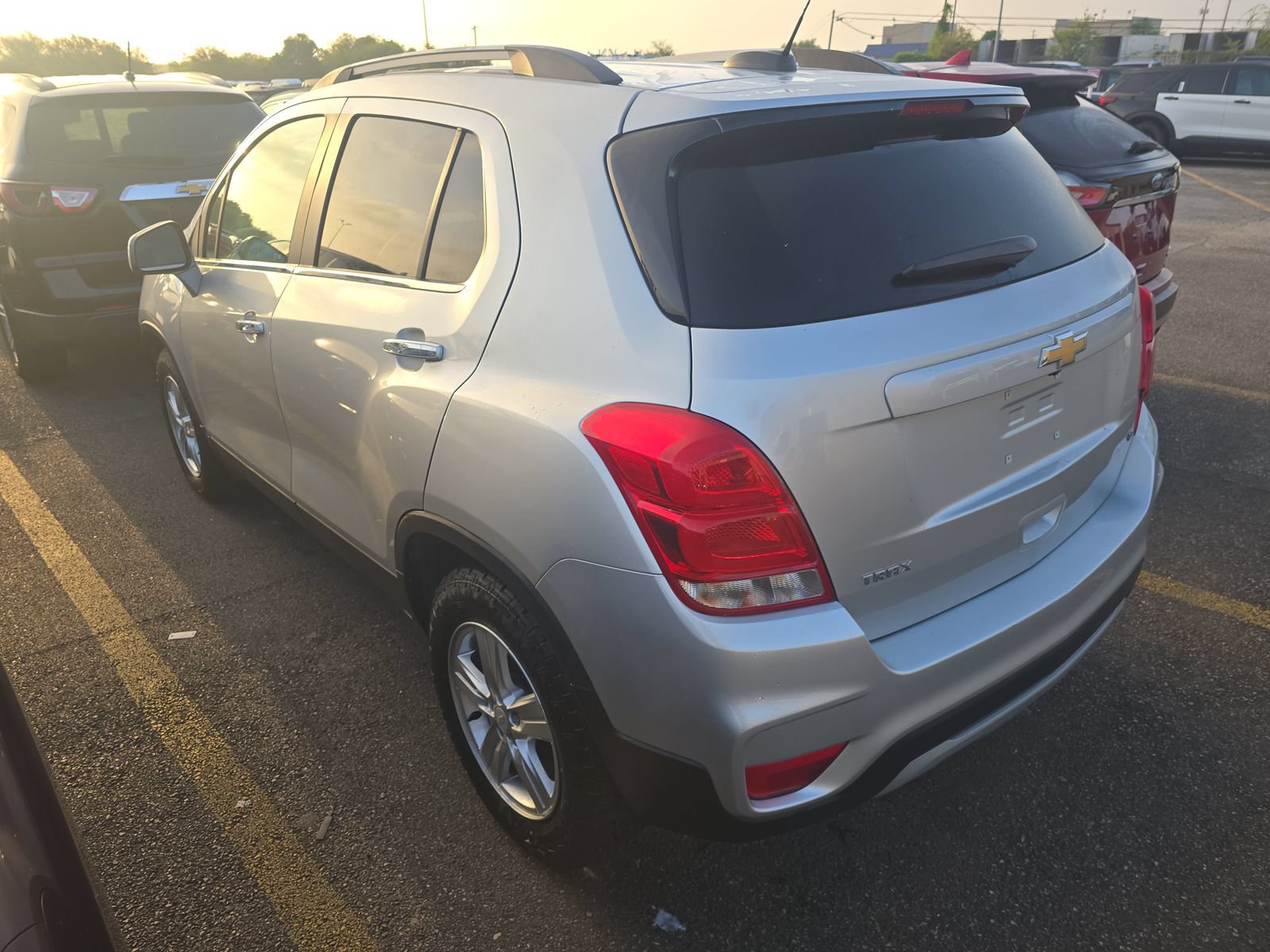 Used 2019 Chevrolet Trax LT w/ LT Convenience Package FWD image 8