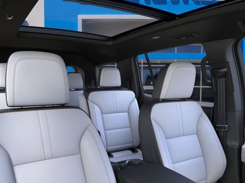 New 2026 Chevrolet Traverse High Country image 26