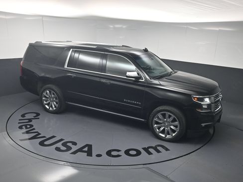 Used 2017 Chevrolet Suburban Premier AWD/4WD image 33