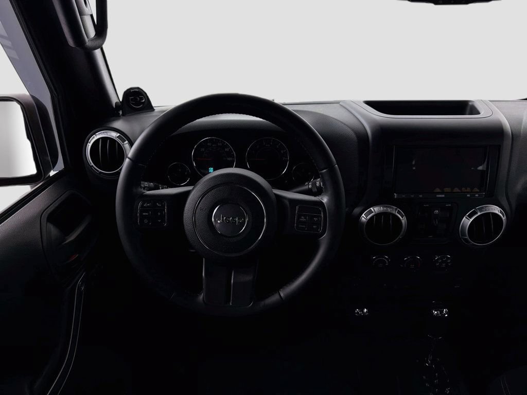 Used 2013 Jeep Wrangler Unlimited Sahara w/ Connectivity Group AWD/4WD image 19