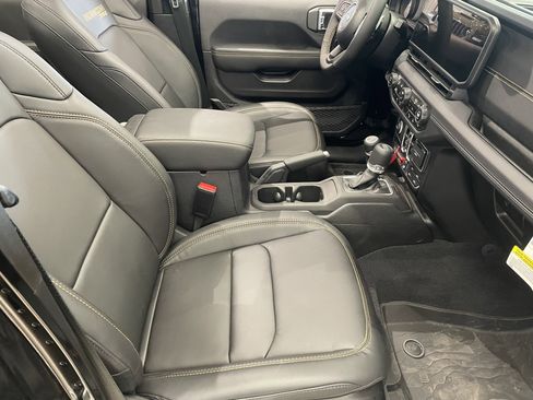 New 2025 Jeep Wrangler Unlimited Rubicon 392 image 8