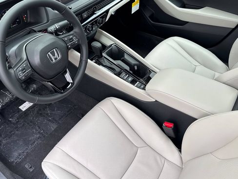 New 2026 Honda Accord EX-L image 9