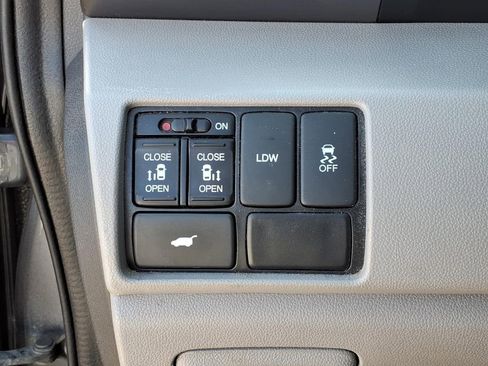 Used 2014 Honda Odyssey EX-L image 24