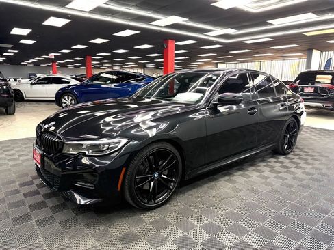 Used 2020 BMW 330i Sedan w/ M Sport Package RWD image 8
