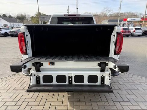 Used 2023 GMC Sierra 1500 SLT w/ SLT Premium Package image 11