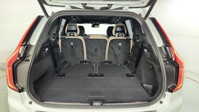 New 2026 Volvo XC90 T8 Plus w/ Protection Package Premier AWD/4WD image 43