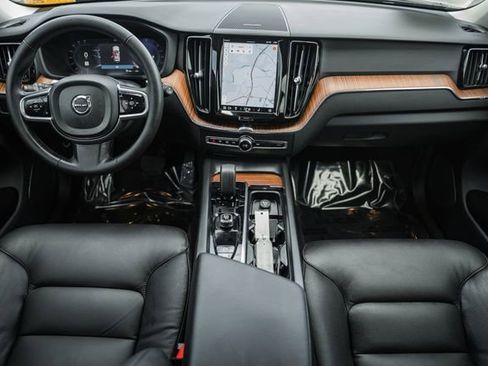 Certified 2024 Volvo XC60 B5 Plus w/ Protection Package Premier AWD/4WD image 21