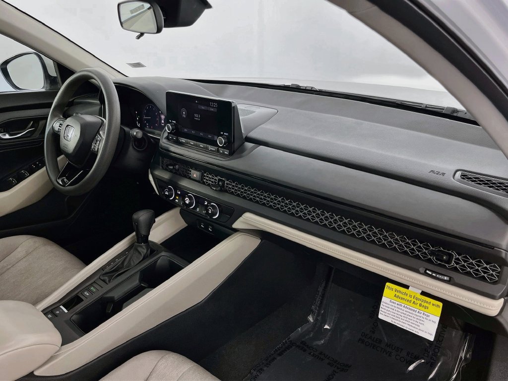 Used 2023 Honda Accord LX image 27