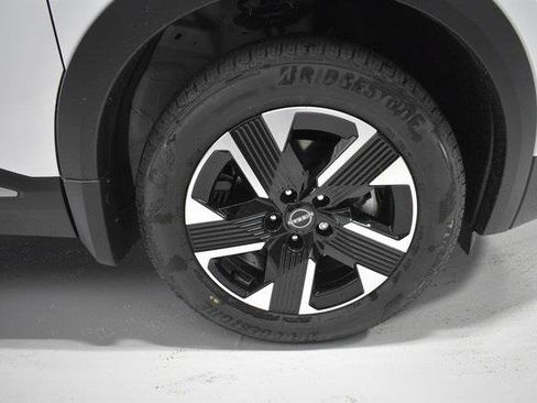 New 2025 Nissan Kicks SV w/ SV Premium Package image 10