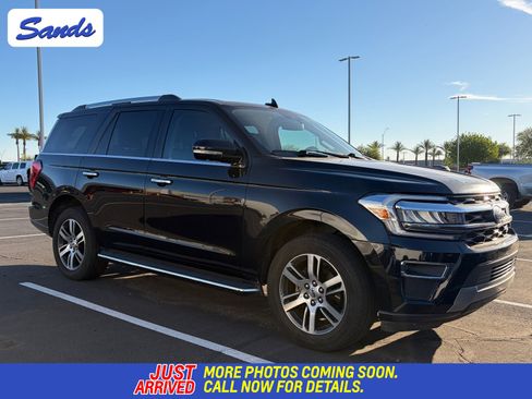 Used 2022 Ford Expedition Limited image 1