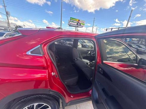 Used 2020 Mitsubishi Eclipse Cross ES FWD image 6