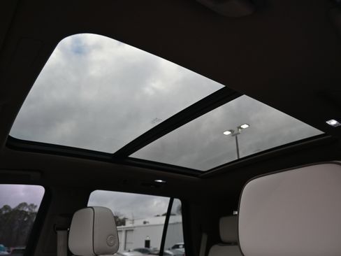 Used 2025 GMC Yukon Denali w/ Sun & Power Step Package image 6