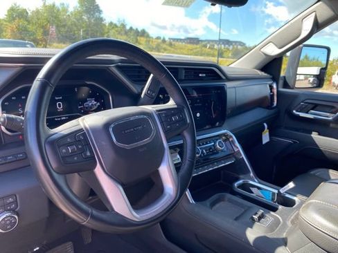 Used 2024 GMC Sierra 2500 Denali w/ Technology Package AWD/4WD image 32