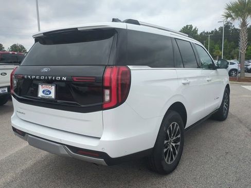 Used 2025 Ford Expedition Platinum AWD/4WD image 4