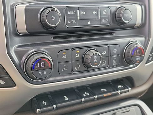 Used 2018 GMC Sierra 1500 SLT AWD/4WD image 29