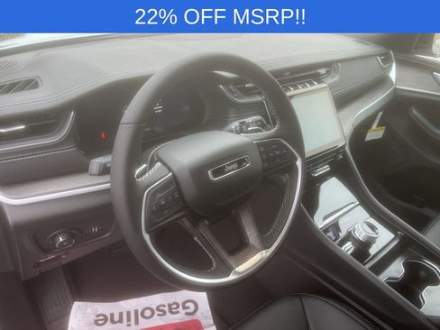 New 2025 Jeep Grand Cherokee L Limited image 10