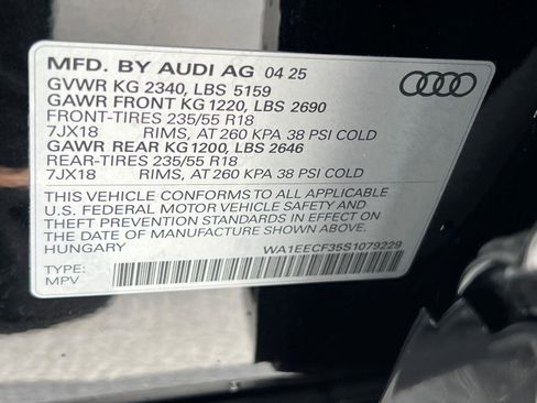 Certified 2025 Audi Q3 2.0T Premium Plus w/ Premium Plus Package AWD/4WD image 35