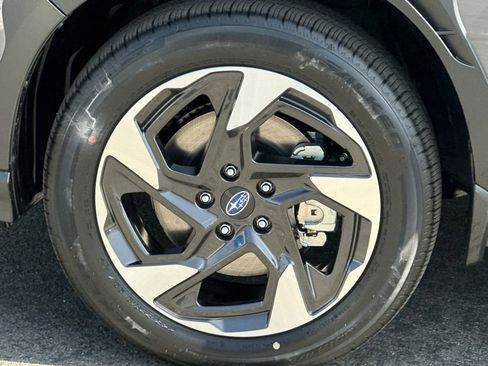 Used 2025 Subaru Crosstrek 2.5i Limited w/ Popular Package #4A image 32