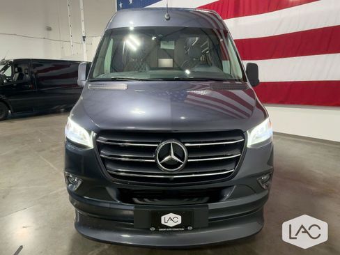 Used 2022 Mercedes-Benz Sprinter 2500 image 8