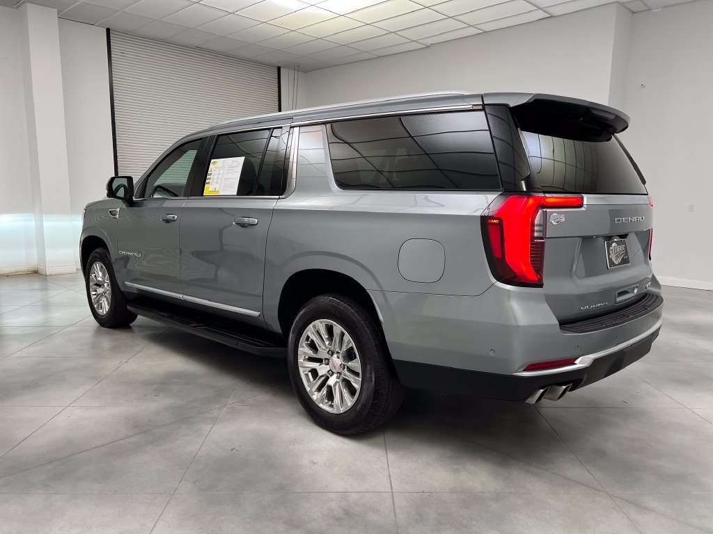 Used 2025 GMC Yukon XL Denali RWD image 6