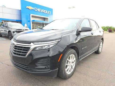 Used 2024 Chevrolet Equinox LS w/ LS Convenience Package FWD image 1