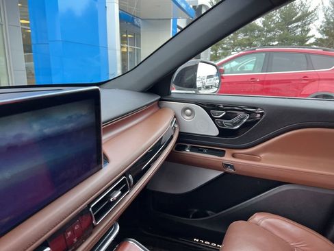 Used 2023 Lincoln Aviator Reserve w/ Equipment Group 201A image 25