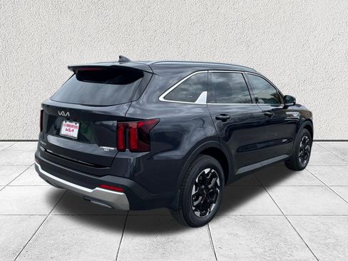 New 2026 Kia Sorento S FWD image 8