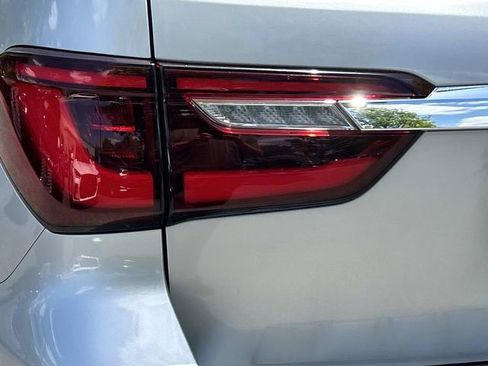 Used 2023 INFINITI QX80 Sensory w/ Cargo Package RWD image 12