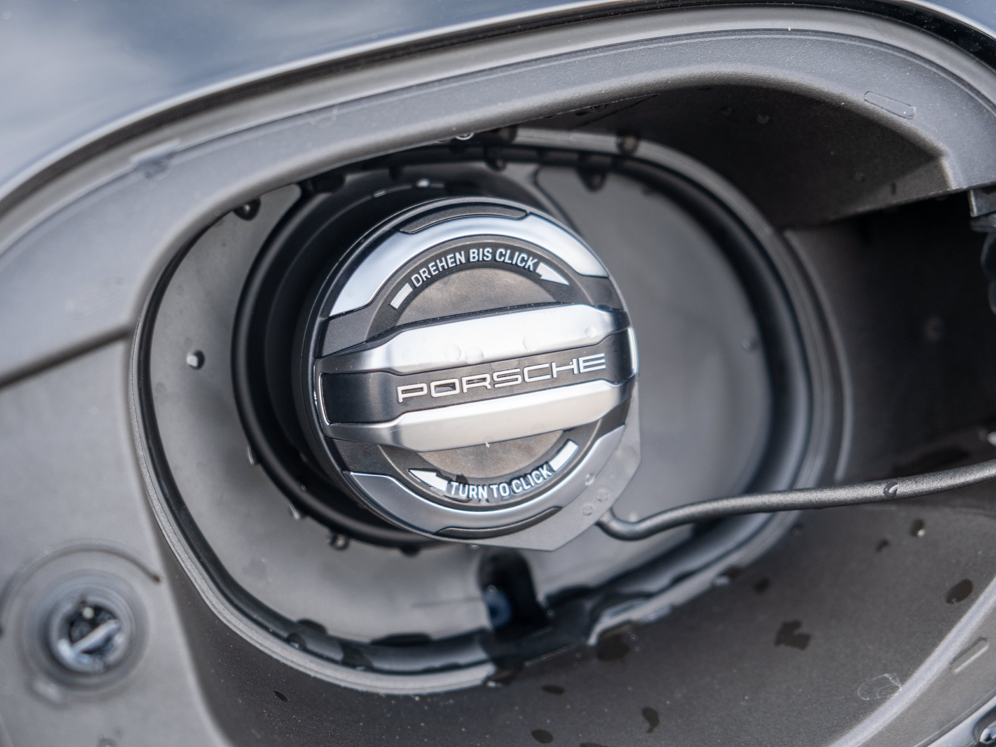 Certified 2026 Porsche Macan AWD/4WD image 18