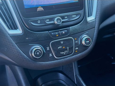 Used 2020 Chevrolet Malibu RS image 14