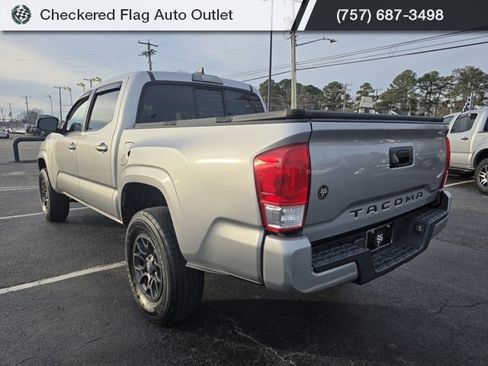 Used 2016 Toyota Tacoma SR image 5