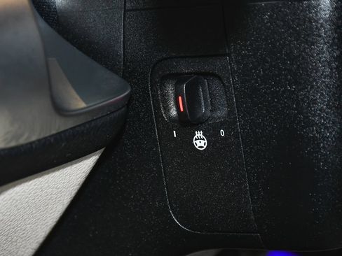 Used 2022 Mercedes-Benz GLB 250 4MATIC image 18