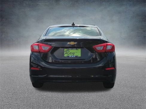 Certified 2018 Chevrolet Cruze LS image 8