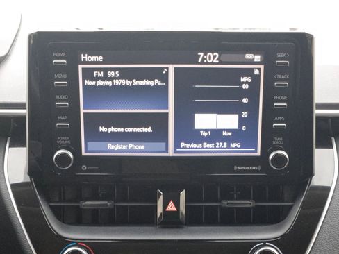 Used 2021 Toyota Corolla LE image 17