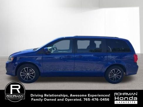 Used 2019 Dodge Grand Caravan GT FWD image 3