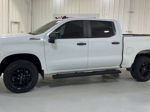 Used 2020 Chevrolet Silverado 1500 LT Trail Boss image 6
