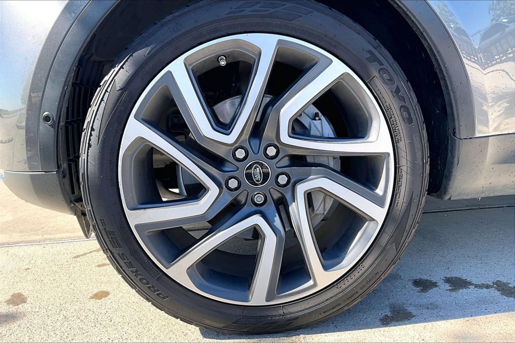 Used 2018 Land Rover Discovery HSE Luxury AWD/4WD image 11
