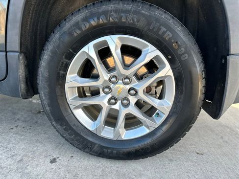 Used 2019 Chevrolet Traverse LT image 8