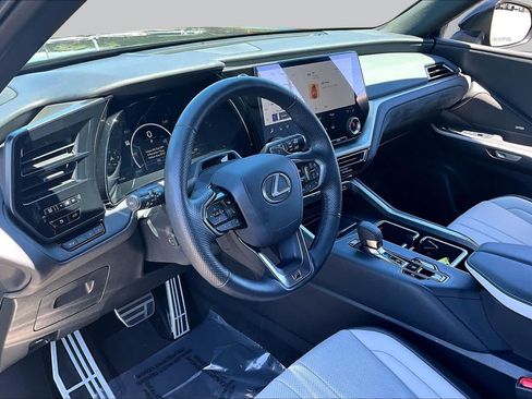 Used 2025 Lexus TX 500h AWD w/ Technology Package image 17