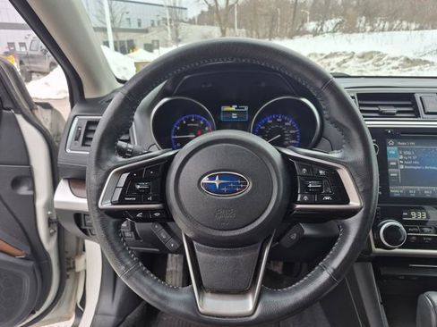 Used 2018 Subaru Outback 2.5i Touring image 19