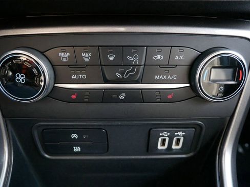 Certified 2021 Ford EcoSport SES image 25