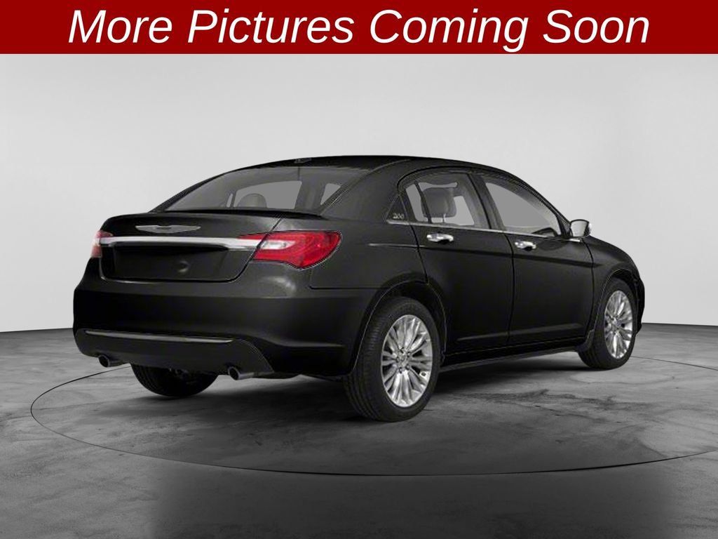 Used 2013 Chrysler 200 Limited FWD image 3