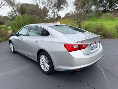 Used 2018 Chevrolet Malibu LT image 8