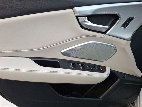 Used 2025 Acura RDX w/ Technology Package image 12