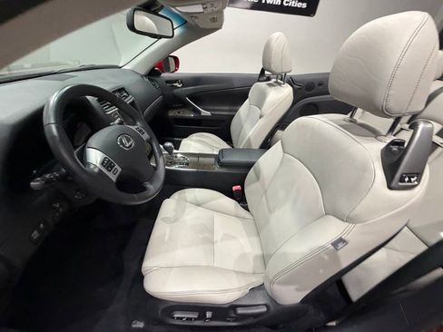 Used 2011 Lexus IS 250C w/ Luxury Pkg image 23