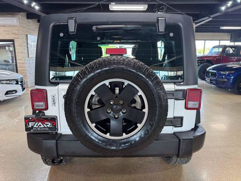 Used 2012 Jeep Wrangler Unlimited Sport w/ Connectivity Group AWD/4WD image 6